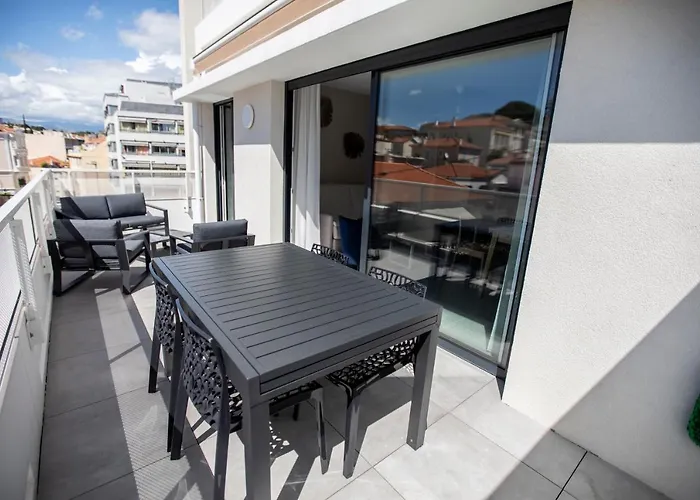 Les Terrasses De Forville By Connexion アパート カンヌ